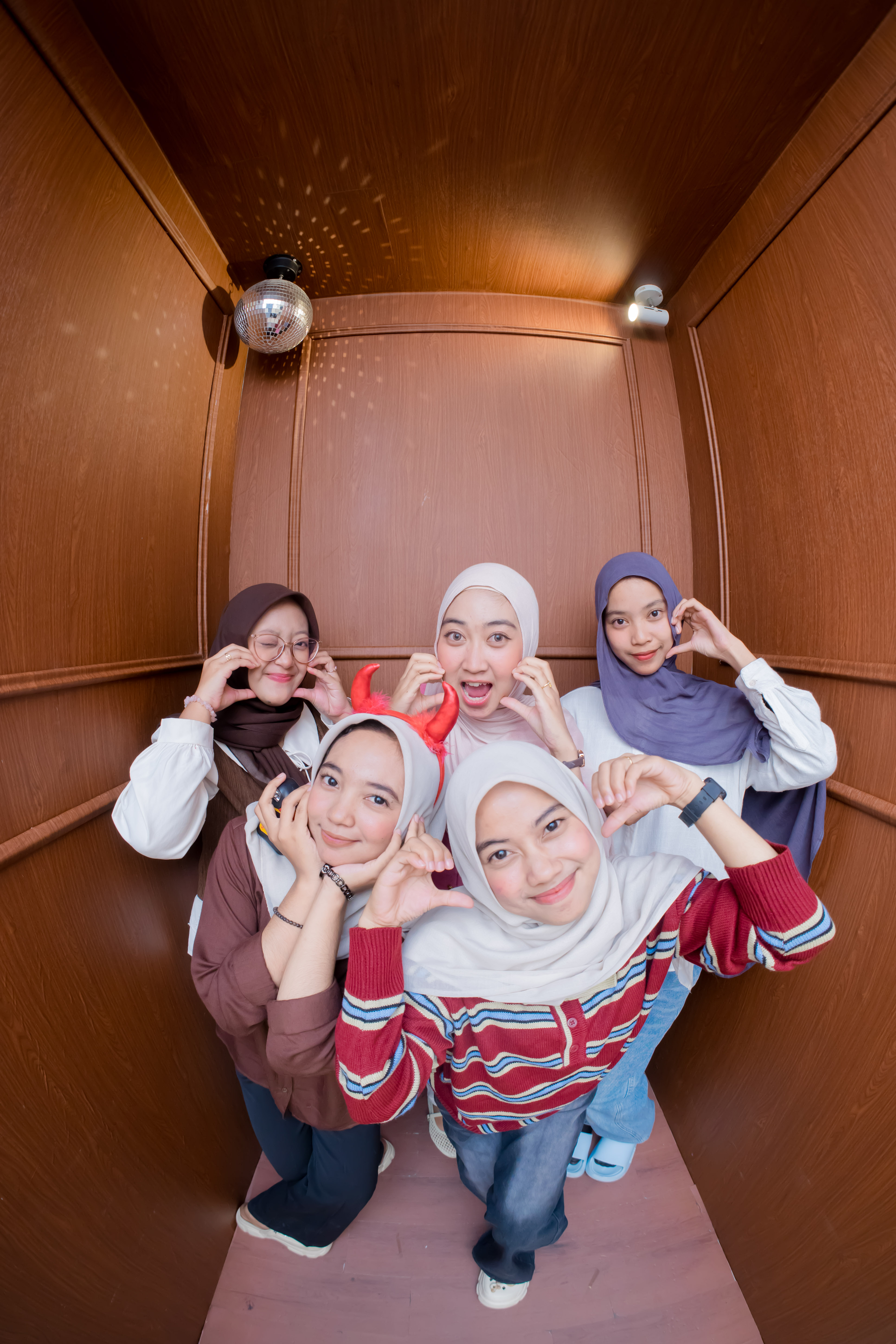 Self Photo — Binar Studio Photo